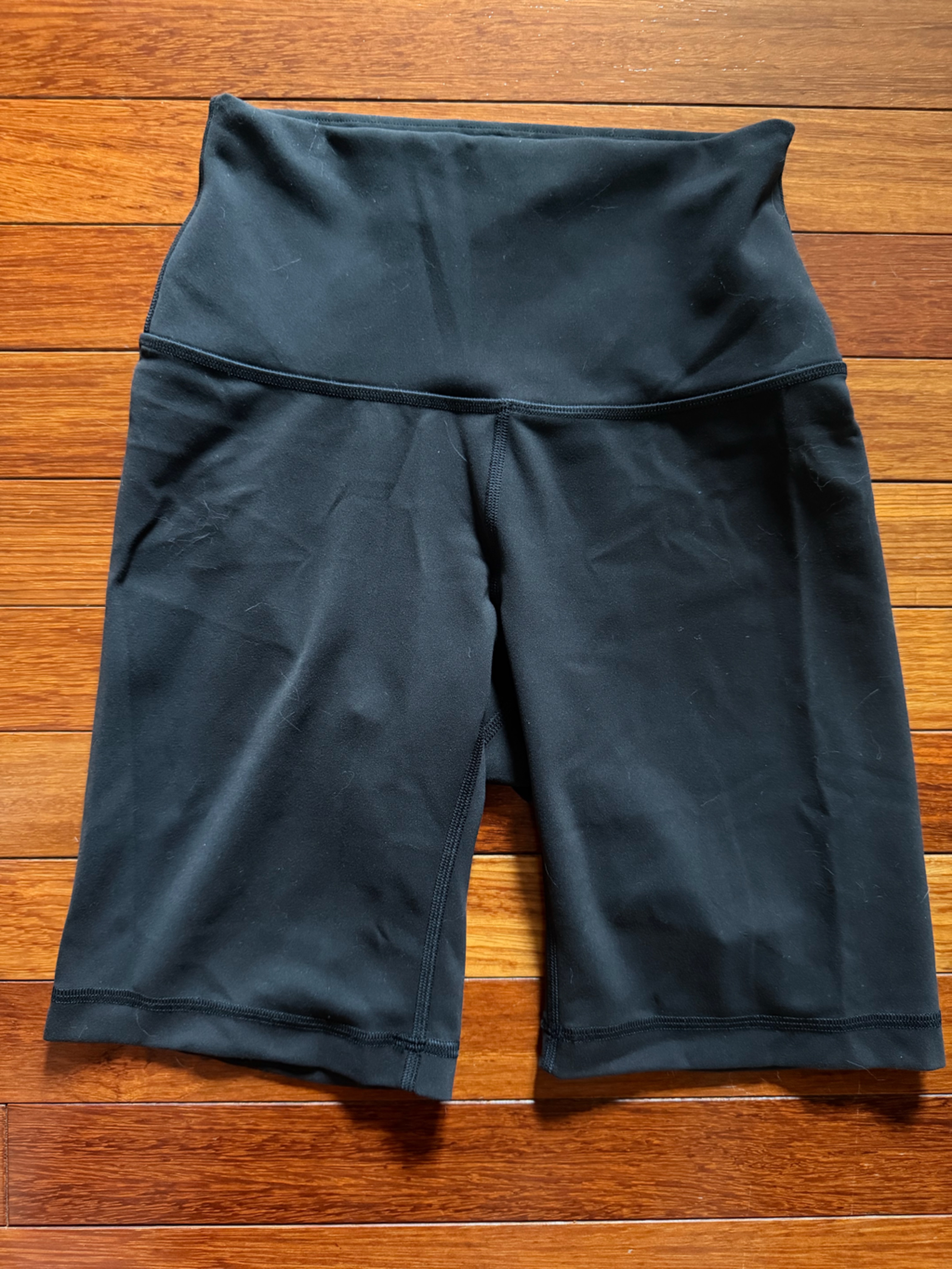 Women’s Lululemon Wunder Train 8” High Rise Contour Shorts - Sz 4